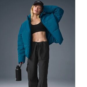 Alo Yoga Stretch Woven Street Puffer - Eclipse Blue